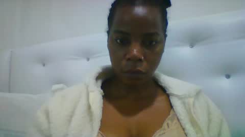 Snapshot of gladie46 chatting on 07.15.26 gladie46 online show from 07.15.26