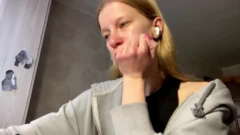 gladyswigg online show from 04.14.26