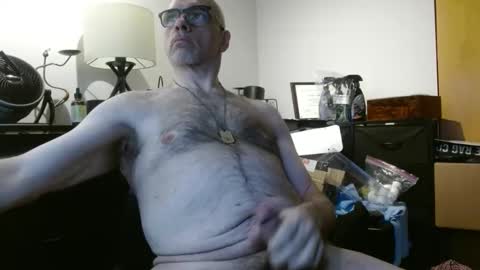 Snapshot of glaikind925958 chatting on 04.04.26 glaikind925958 online show from 04.04.26