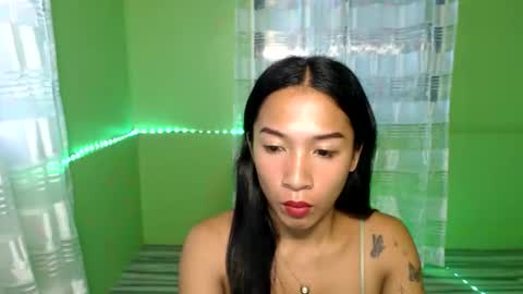 Snapshot of glamorousjanna chatting on 05.16.26 janna online show from 05.16.26