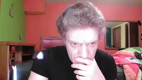 Snapshot of glamtransgoddess15 chatting on 11.15.25 glam trans goddess online show from 11.15.25