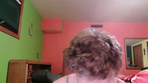 Snapshot of glamtransgoddess15 chatting on 11.25.25 glam trans goddess online show from 11.25.25