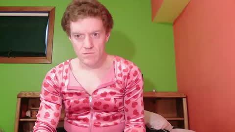 Snapshot of glamtransgoddess15 chatting on 02.24.26 glam trans goddess online show from 02.24.26