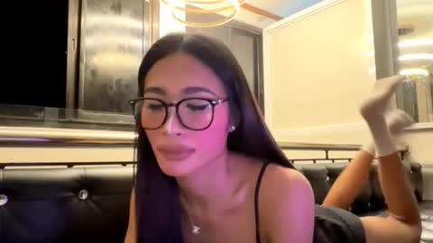 Snapshot of gleiahong chatting on 05.17.26 gleiahong online show from 05.17.26