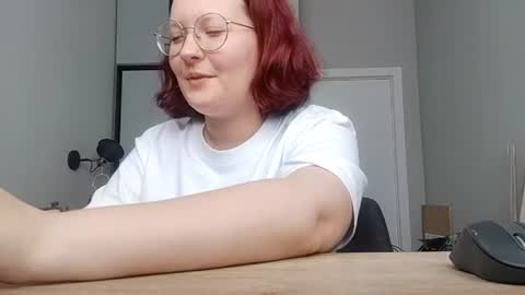 Snapshot of glendarobinson chatting on 07.04.26 Elly online show from 07.04.26