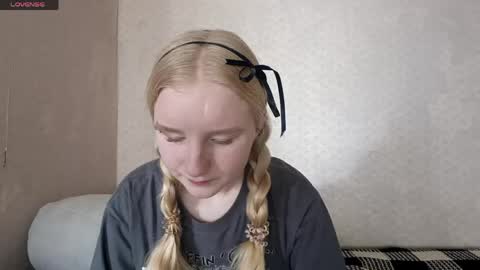 Snapshot of glennabeem chatting on 05.05.26 Laura online show from 05.05.26