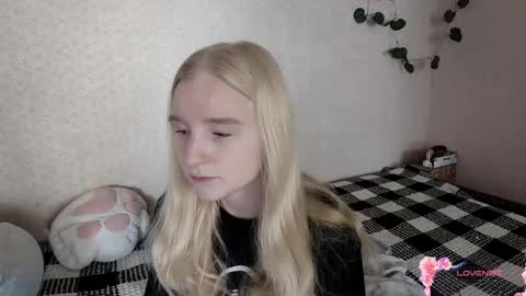 Snapshot of glennabeem chatting on 05.06.26 Laura online show from 05.06.26
