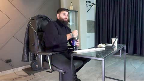 Matthew .. for short call me Matt online show from 01.02.25