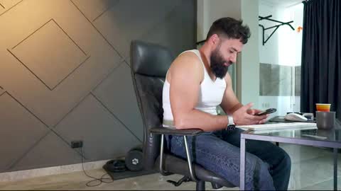 Matthew .. for short call me Matt online show from 02.11.25