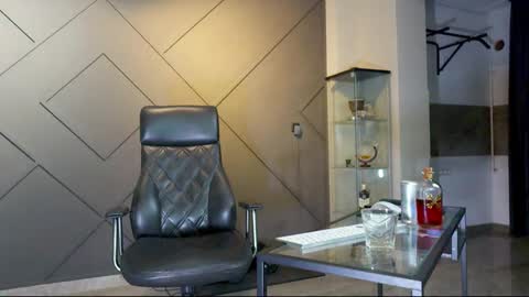 Matthew .. for short call me Matt online show from 02.23.25