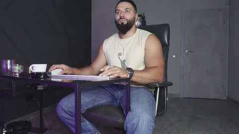 Matthew .. for short call me Matt online show from 10.01.25