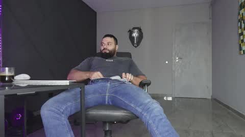 Matthew .. for short call me Matt online show from 12.04.25