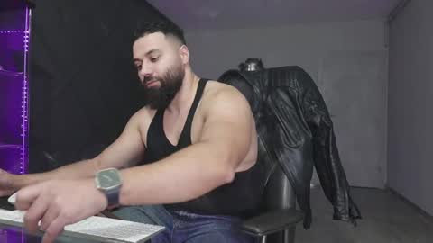 Snapshot of glennmasters chatting on 02.02.26 Matthew .. for short call me Matt online show from 02.02.26