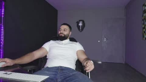 Snapshot of glennmasters chatting on 02.05.26 Matthew .. for short call me Matt online show from 02.05.26