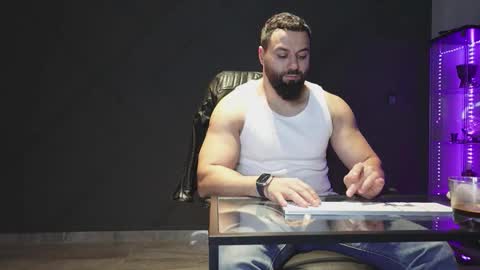 Snapshot of glennmasters chatting on 02.11.26 Matthew .. for short call me Matt online show from 02.11.26