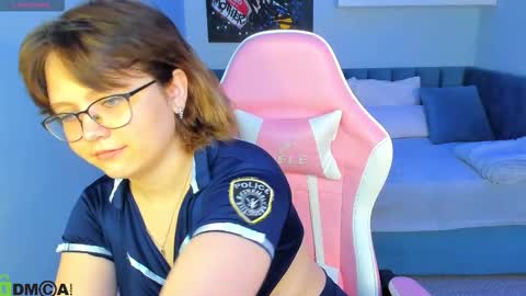 Snapshot of glimmer_goddesss chatting on 09.09.25 glimmer_goddesss online show from 09.09.25