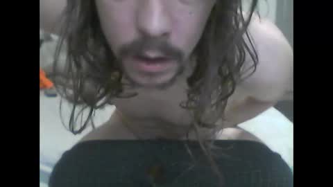 Snapshot of glitchingglob chatting on 01.03.25 glitchingglob online show from 01.03.25