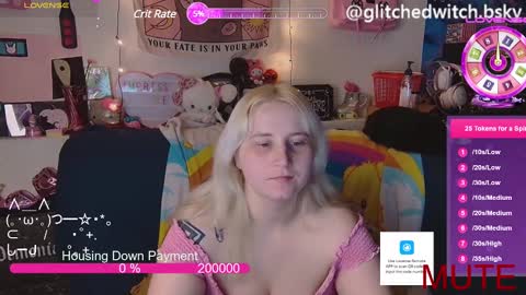 Snapshot of glitchwitch chatting on 01.07.25 Glitch online show from 01.07.25