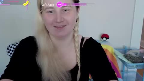 Snapshot of glitchwitch chatting on 09.18.25 Glitch online show from 09.18.25