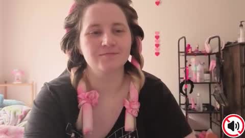 Snapshot of glitchwitch chatting on 02.12.26 Glitch online show from 02.12.26