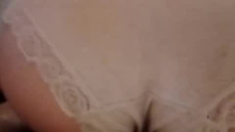 Snapshot of glizzy4u chatting on 12.17.25 glizzy4u online show from 12.17.25