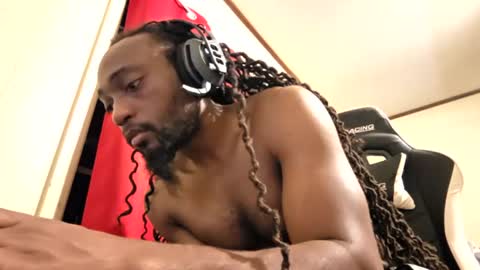Snapshot of glomightyj chatting on 07.22.26 glomightyj online show from 07.22.26
