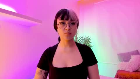 Mimi online show from 11.14.25