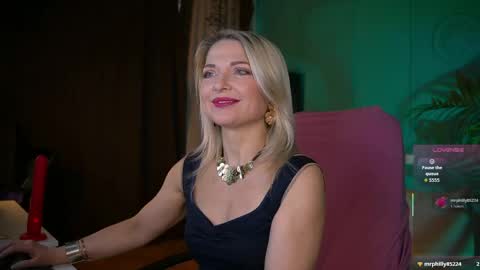 Snapshot of gloria_lovely chatting on 05.28.26 Gloria online show from 05.28.26