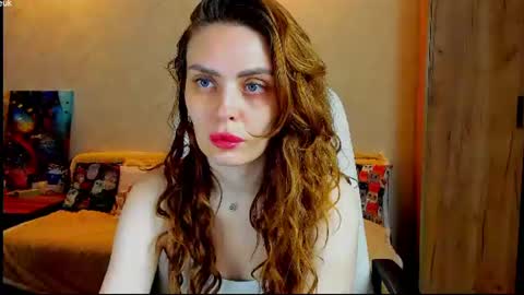 Snapshot of gloria_wood chatting on 07.22.26 Gloria Wood online show from 07.22.26