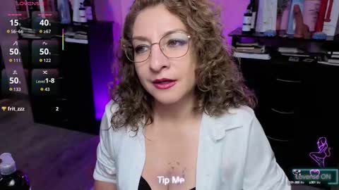 Snapshot of gloriacrespo chatting on 09.18.25 gloriacrespo online show from 09.18.25