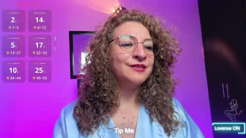 Snapshot of gloriacrespo chatting on 10.29.25 gloriacrespo online show from 10.29.25