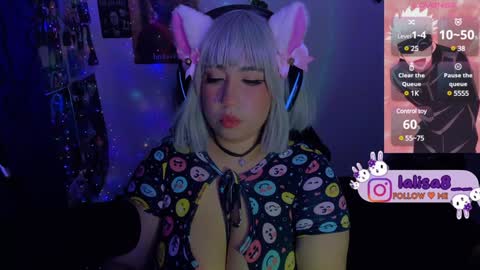 Snapshot of gloriette__ chatting on 01.11.25 LALISA online show from 01.11.25