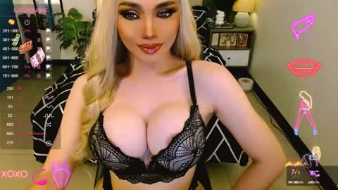 Snapshot of glorious_kim chatting on 02.03.25 Kim - DONT FORGET TO FOLLOW AND GIME THUMBS UP online show from 02.03.25