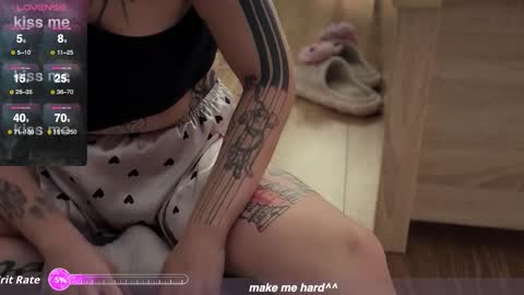 Snapshot of gloryaaaa chatting on 10.17.25 I want to make you happy and lovense  online show from 10.17.25