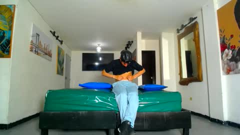 THOMAS AND DAMIAND online show from 06.06.26
