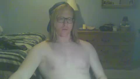 Snapshot of gnger31foru chatting on 02.12.25 Steven Meadow online show from 02.12.25