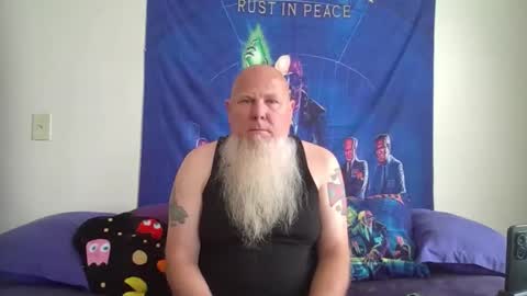 Snapshot of gnomebeard chatting on 10.11.25 Gnomebeard online show from 10.11.25