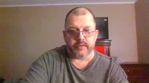 Snapshot of gobey33 chatting on 04.19.26 IDKIDCIDGAF online show from 04.19.26