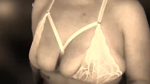 Snapshot of goddess_bb_4937 chatting on 11.30.25 Goddess BB 4397 online show from 11.30.25