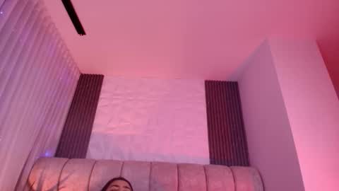 Snapshot of goddess_eli77 chatting on 02.03.26 goddess_eli77 online show from 02.03.26