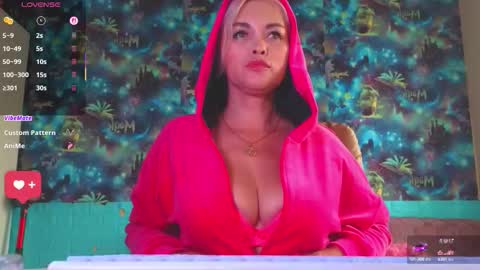 Snapshot of goddess_isabella11 chatting on 09.12.25 Mrs. Isabella online show from 09.12.25