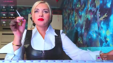 Snapshot of goddess_isabella11 chatting on 10.04.25 Mrs. Isabella online show from 10.04.25
