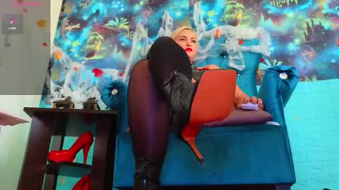 Snapshot of goddess_isabella11 chatting on 10.18.25 Mrs. Isabella online show from 10.18.25