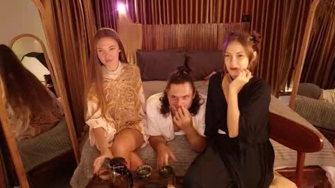   330 UTC2 girls   online show from 11.21.25