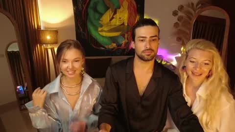   330 UTC2 girls   online show from 05.16.26