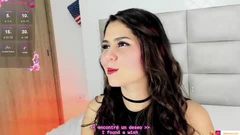 Mia online show from 10.05.25