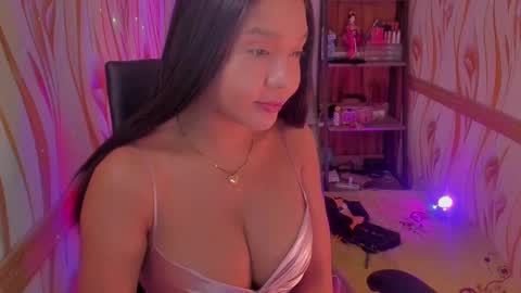 Snapshot of goddessbarbiecum4u chatting on 12.31.24 Barbie Brown online show from 12.31.24