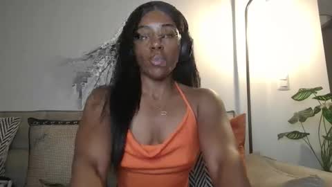 Miss Raven Black online show from 04.05.26