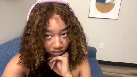 Goddess Daisy Sky online show from 01.13.25