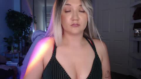Snapshot of goddessemmy chatting on 04.21.26 Goddess Emmy online show from 04.21.26